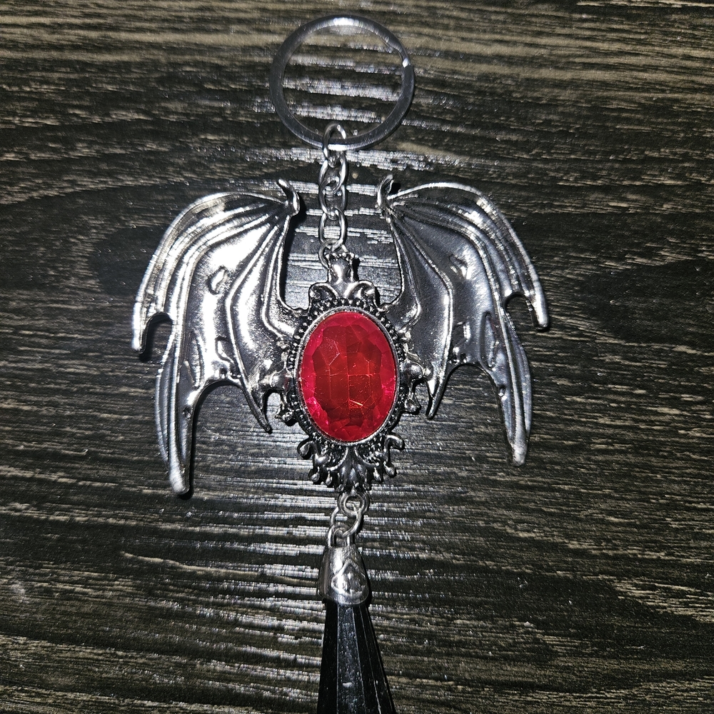 🌺 Lot B/E Silver Bat Wing Keychain with Red Gem